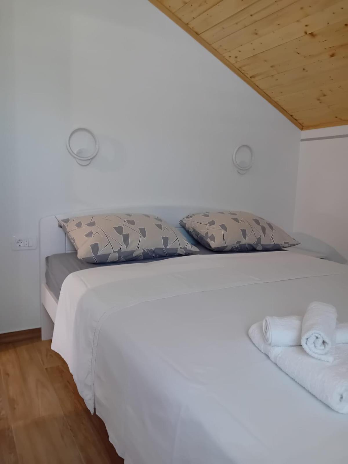 Apartment Mrkic Biograd Na Moru Exterior foto